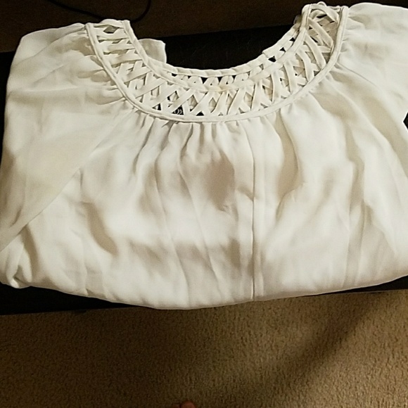 Cute blouse - Picture 2 of 2